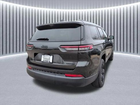 Certified 2025 Jeep Grand Cherokee L Limited w/ Luxury Tech Group II AWD/4WD image 8