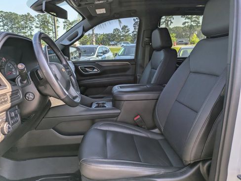 Used 2021 Chevrolet Tahoe LT w/ LT Signature Package RWD image 12