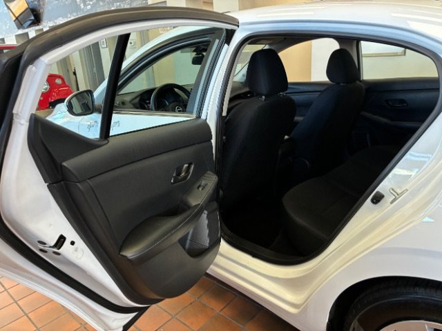 Used 2024 Nissan Sentra S FWD image 25