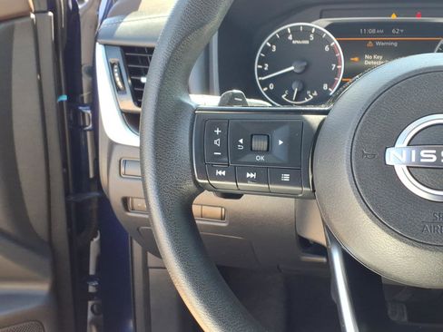 Used 2023 Nissan Rogue SV FWD image 17
