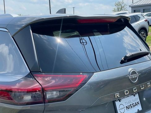 Certified 2023 Nissan Rogue SV w/ SV Premium B Package AWD/4WD image 28
