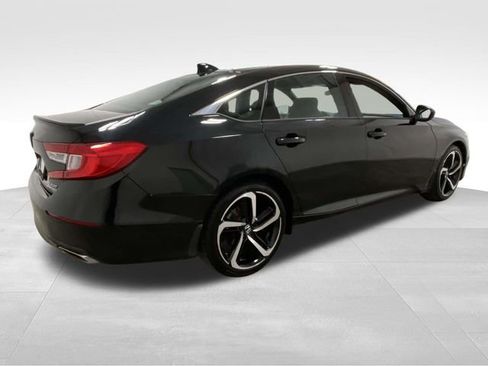 Used 2019 Honda Accord Sport image 3