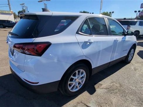 Certified 2024 Chevrolet Equinox LS image 8