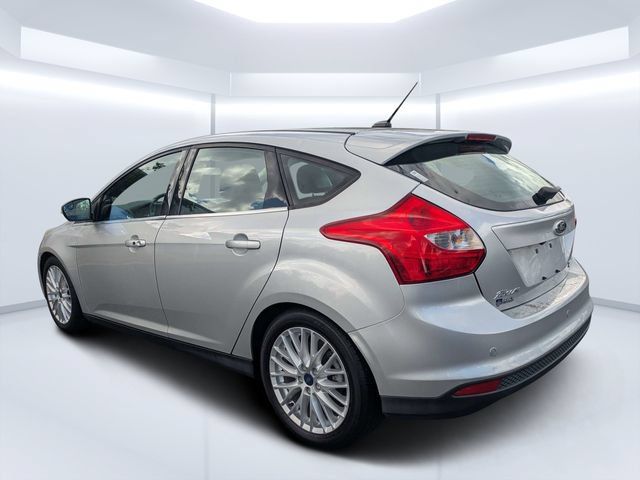 Used 2014 Ford Focus Titanium FWD image 5