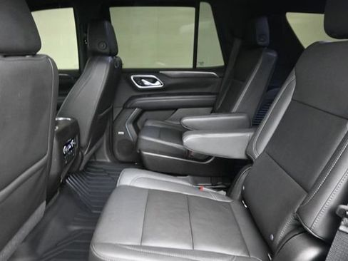 Certified 2021 Chevrolet Tahoe Z71 w/ Z71 Signature Package AWD/4WD image 18