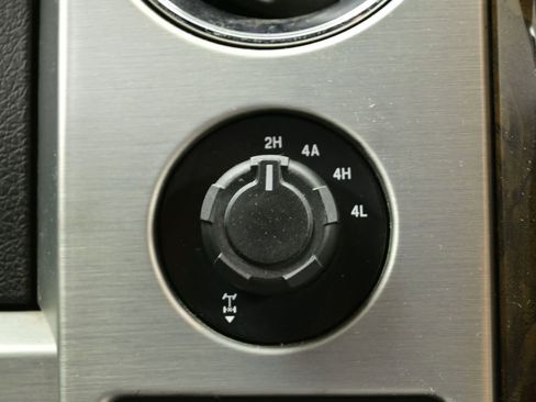 Used 2014 Ford F150 Platinum image 10