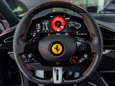 Used 2025 Ferrari Purosangue image 33