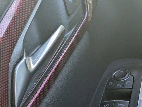 Used 2025 Chevrolet Traverse RS w/ LPO, Floor Liner Package image 27