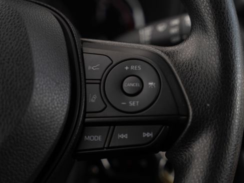 Used 2024 Toyota RAV4 LE image 33