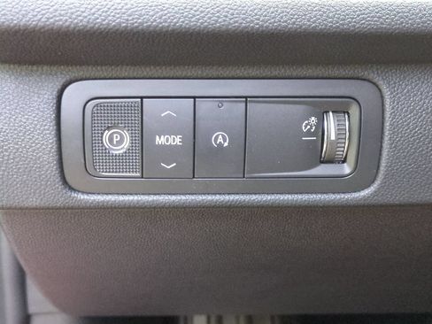 New 2027 Chevrolet Traverse LT w/ Midnight/Sport Edition FWD image 21