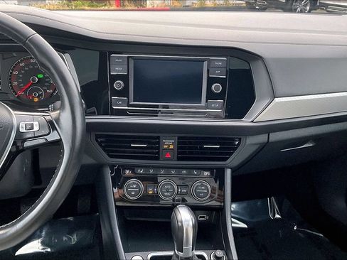 Used 2019 Volkswagen Jetta R-Line w/ R-Line Cold Weather Package FWD image 6