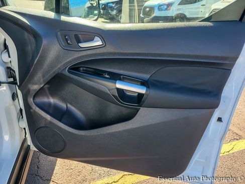 Used 2017 Ford Transit Connect XLT image 19