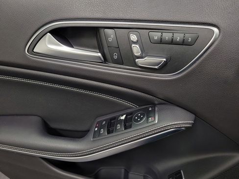 Used 2020 Mercedes-Benz GLA 250 4MATIC image 18