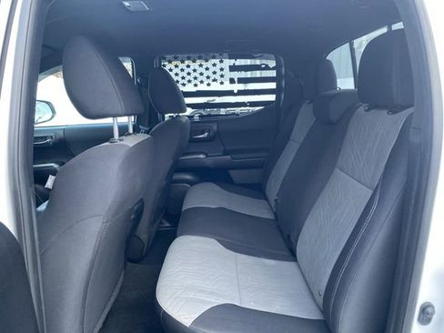 Used 2020 Toyota Tacoma 4x4 Double Cab image 26