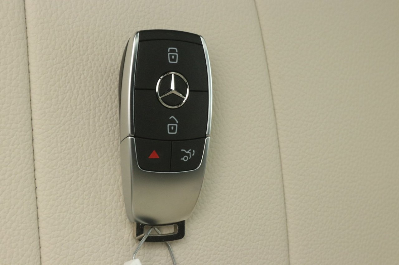 New 2026 Mercedes-Benz GLA 250 image 9