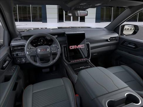 New 2025 GMC Yukon XL AT4 image 15