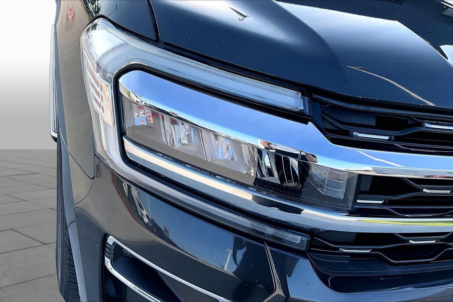 Used 2022 Ford Expedition Max Limited RWD image 24