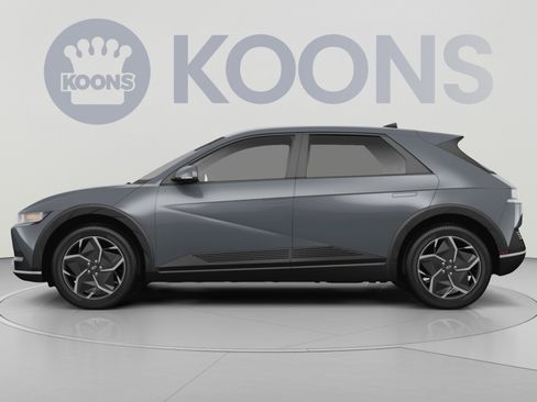 Used 2024 Hyundai Ioniq 5 SEL AWD/4WD image 2