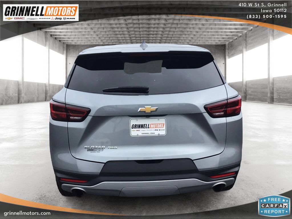 Used 2025 Chevrolet Blazer LT AWD/4WD image 6
