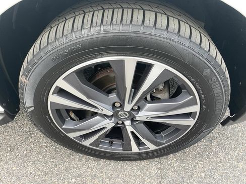 Used 2020 Nissan Pathfinder Platinum AWD/4WD image 5