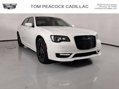 Used 2022 Chrysler 300 Touring L w/ Safetytec Plus Group