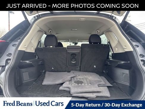 Certified 2019 Nissan Rogue SV w/ Premium Package image 14