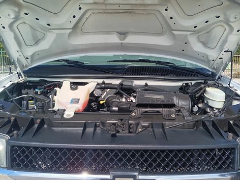 Used 2011 Chevrolet Express 2500 Extended w/ Power Package image 25