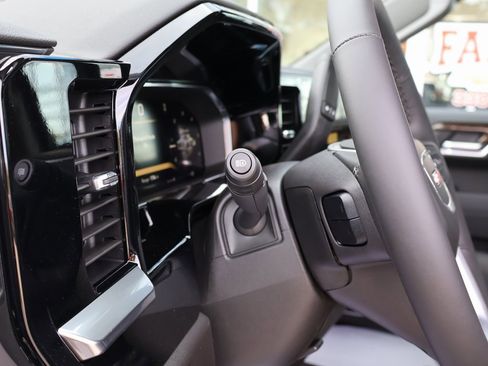 New 2026 GMC Sierra 1500 Elevation image 13