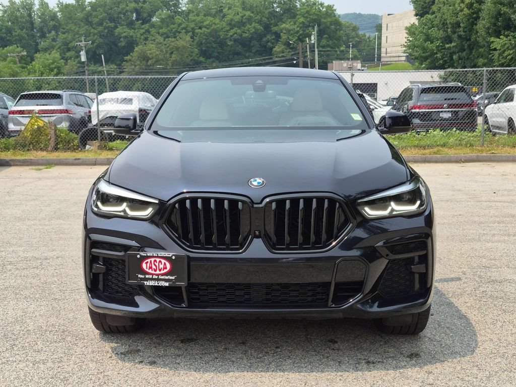 Used 2022 BMW X6 xDrive40i w/ M Sport Package AWD/4WD image 11