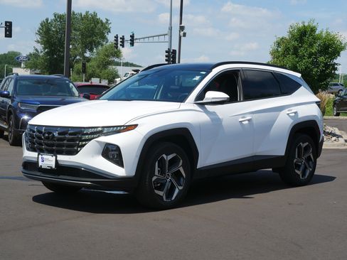 Used 2024 Hyundai Tucson Limited AWD/4WD image 2