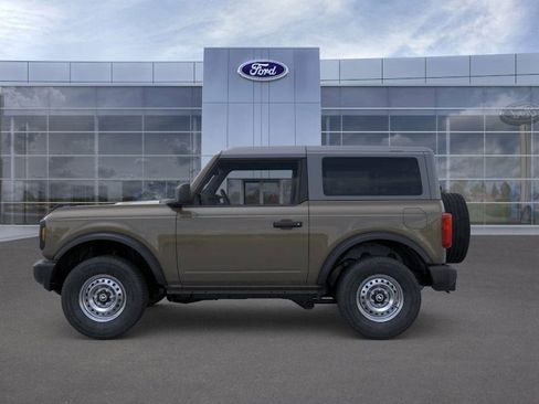 New 2025 Ford Bronco Base image 3