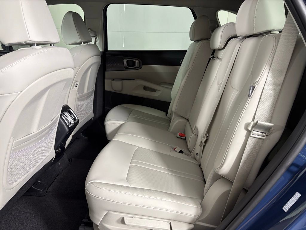 New 2026 Kia Sorento S w/ S Panoramic Sunroof Package FWD image 36