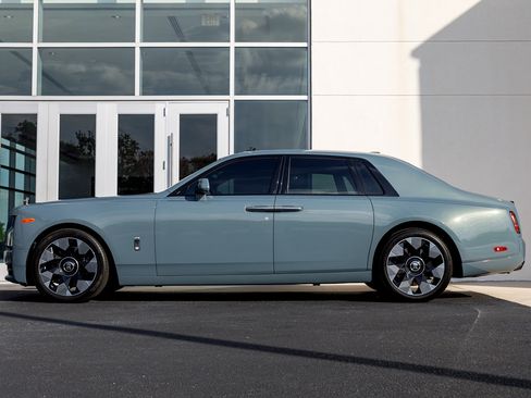 Certified 2023 Rolls-Royce Phantom Sedan w/ The Phantom Package image 7