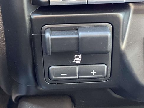 Used 2019 GMC Sierra 1500 SLT w/ SLT Premium Plus Package image 32