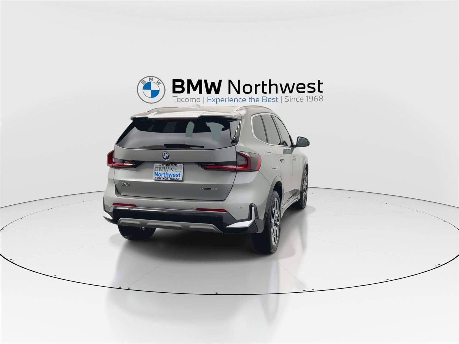 Used 2025 BMW X1 xDrive28i w/ Convenience Package AWD/4WD image 2