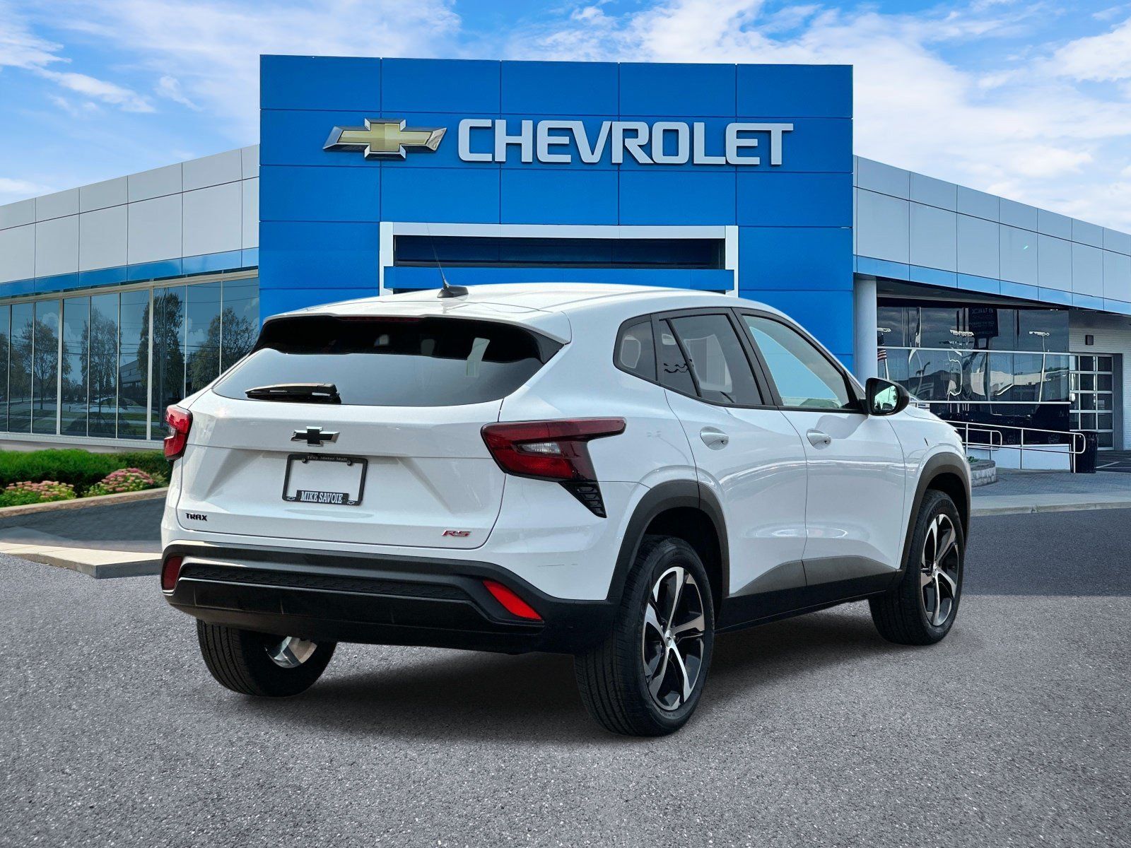 Certified 2024 Chevrolet Trax RS w/ Driver Confidence Package FWD image 4