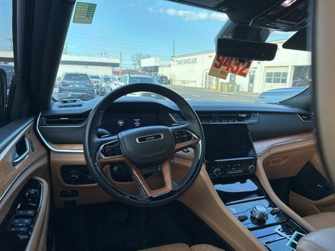 Used 2021 Jeep Grand Cherokee L Summit image 10