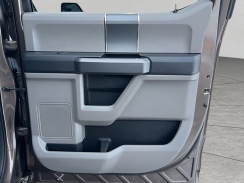 Used 2016 Ford F150 XLT w/ Equipment Group 302A Luxury image 34