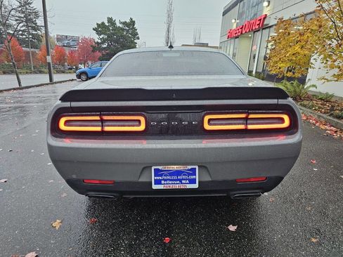 Used 2017 Dodge Challenger R/T Scat Pack image 11