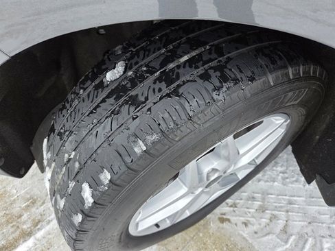 Used 2024 Ford Edge SEL image 11