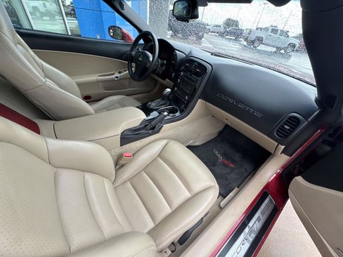 Used 2008 Chevrolet Corvette Convertible w/ Preferred Equipment Group RWD image 11