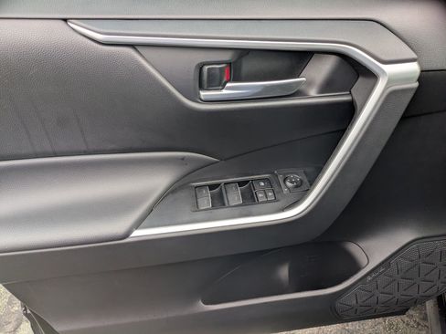 Used 2025 Toyota RAV4 XLE Premium image 14