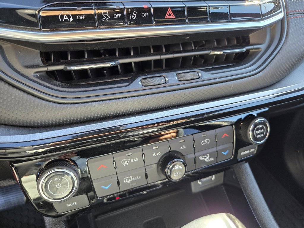 Used 2023 Jeep Compass Trailhawk w/ Trailhawk Elite Group AWD/4WD image 14
