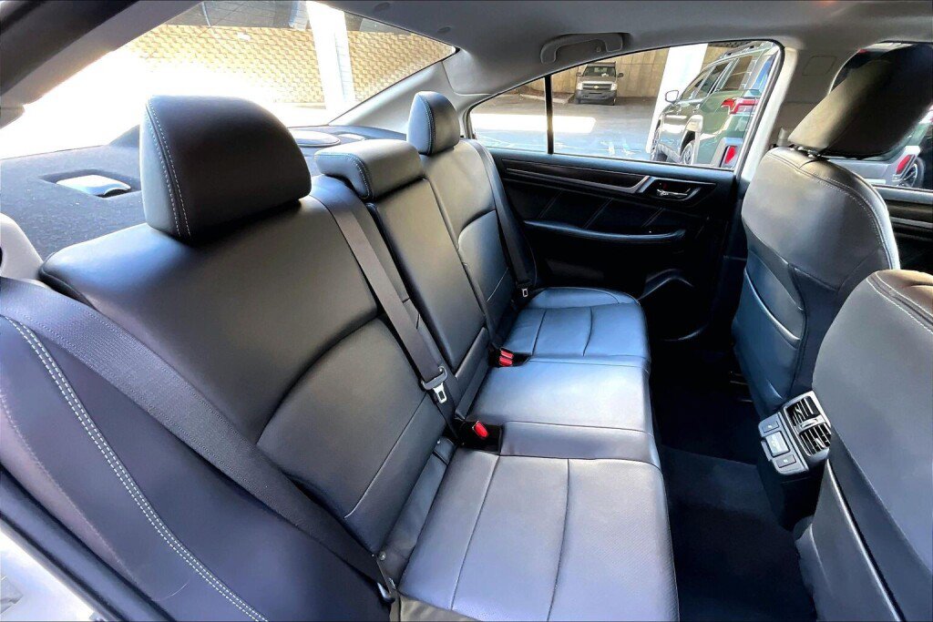 Used 2018 Subaru Legacy 2.5i Limited AWD/4WD image 16