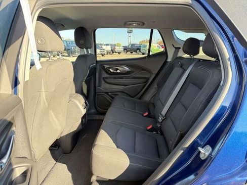 Used 2023 GMC Terrain SLE image 12
