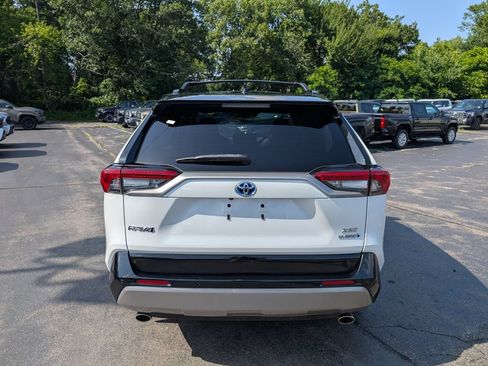 Used 2023 Toyota RAV4 XSE AWD/4WD image 6