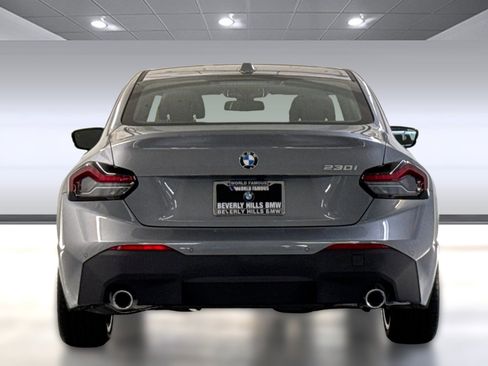 Used 2025 BMW 230i Coupe w/ Convenience Package image 10