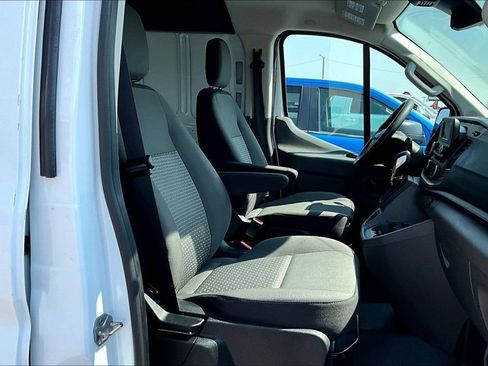 Used 2024 Ford Transit 250 Low Roof AWD image 7