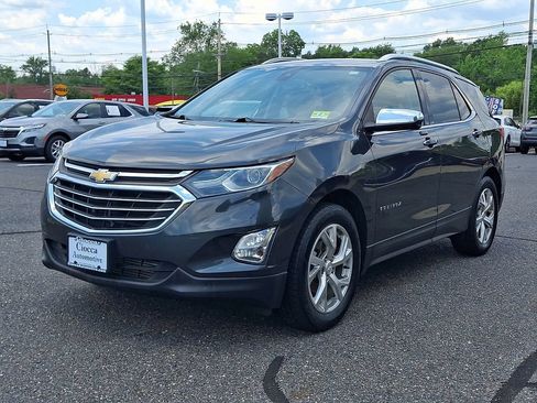 Used 2018 Chevrolet Equinox Premier FWD image 4