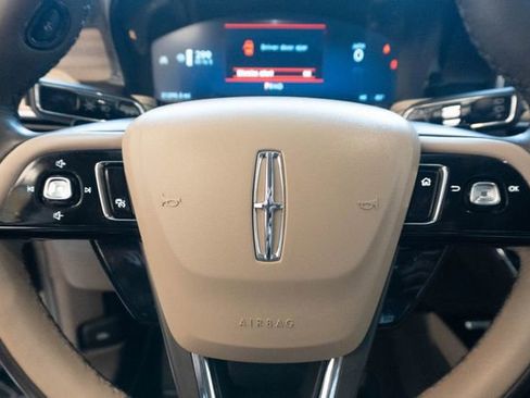 Used 2024 Lincoln Corsair Reserve w/ Jet Appearance Package AWD/4WD image 22